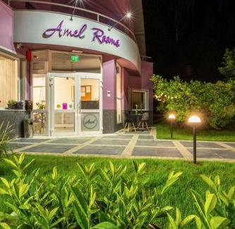 Medias House | Hotel Amel Rooms