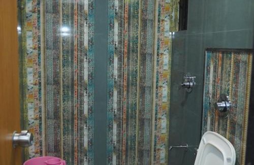 Dwarka Bed & Breakfast | Hotel Antilia Inn , Near Dwarkadhish Temple