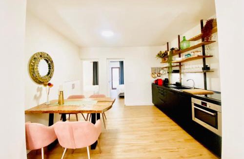 Santa Catalina Apartment | Hotel Apartment with 2-en suite Bedrooms
