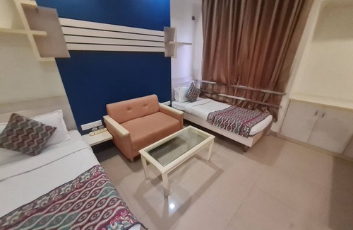 Rau Hotel | Hotel Apna Palace