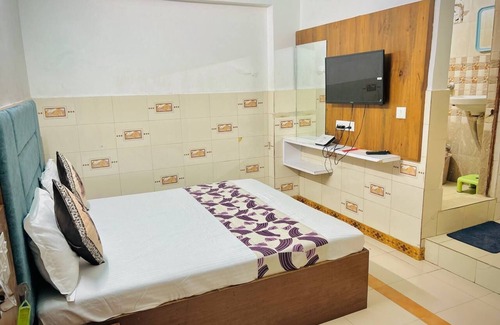 Ahmedabad Hotel | Hotel Ashadeep