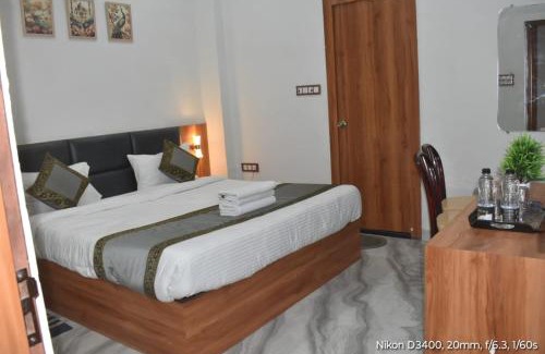 Varanasi Hotel | Hotel Ashray Inn