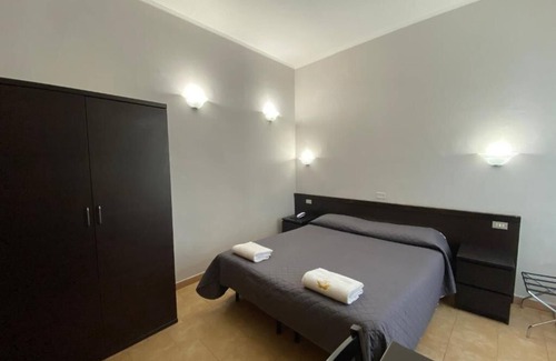 Tricolore Hotel | Hotel Atena