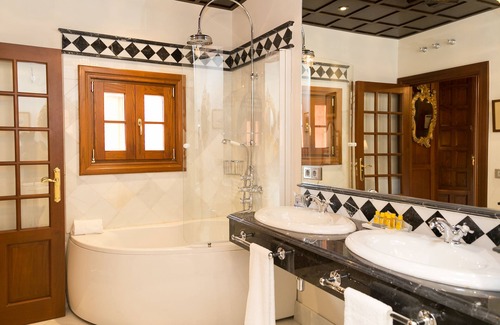Encarnacion-Regina Hotel | Hotel Ateneo Sevilla
