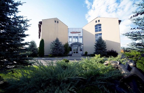 Targu Secuiesc Hotel | Hotel Atrium