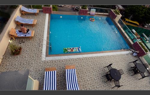 Agra Hotel | Hotel Atulyaa Taj