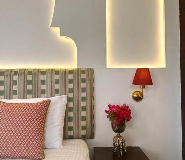 Agra Hotel | Hotel Atulyaa Taj
