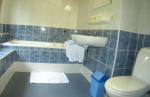 Tailles Hotel | Hotel Aux Massotais