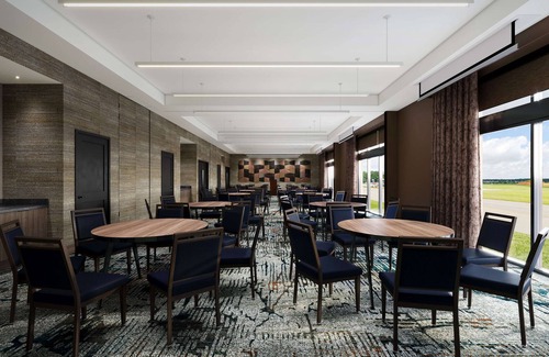 Rogers Hotel | Hotel Avail Rogers, Tapestry Collection By Hilton
