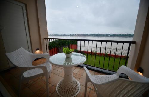 Varanasi Hotel | Hotel Aviral Ganga