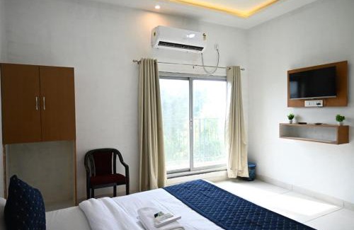 Varanasi Hotel | Hotel Avni