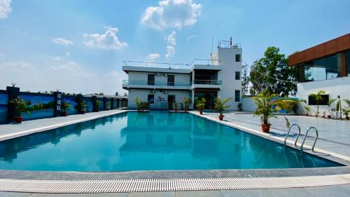 Rau Resort | Hotel Awadh
