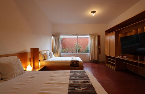 Calzada Madero Hotel | Hotel Ayook
