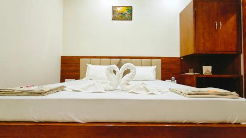 Mathura Hotel | Hotel Babylon Elegance near krishna janam bhoomi