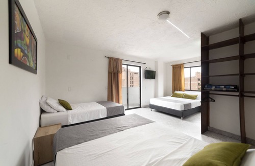 Suramericana Hotel | Hotel Balcones del Estadio