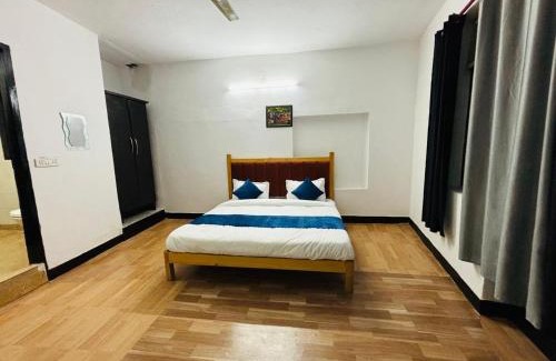 South West Bed & Breakfast | Hotel Blest - Near Delhi Cant Railway Station