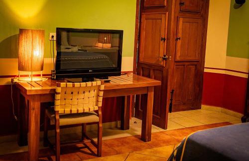Zona Paseo Montejo Hotel | Hotel Boutique Casa San Angel