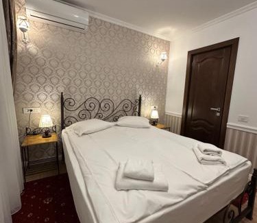 Bucharest City-Centre Hotel | Hotel Boutique Cathedral Plaza Residences room for rent downtown