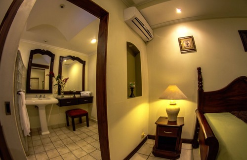 Orotina Hotel | Hotel Boutique Iguana Verde