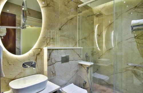 Amritsar Hotel | Hotel BR Grand With Nimo Club Amritsar -5 Mint From Golden Temple