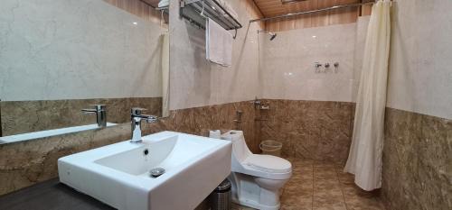 Sidhpur Hotel | Hotel Buddha House Himalayan Brothers