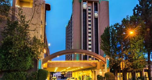 Downtown Burbank Hotel | Hotel Burbank
