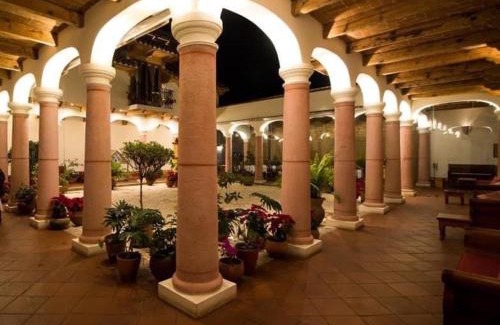 De La Merced Hotel | Hotel Casa de Familia de San Cristobal
