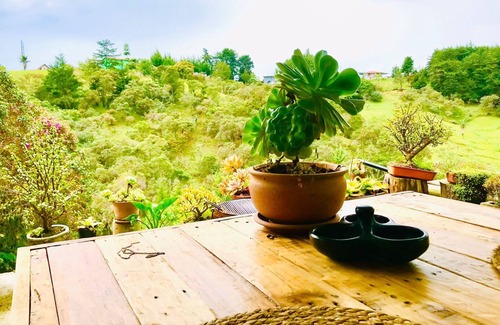 Rionegro House | Hotel Campestre con Hermosa Vista a las Montañas