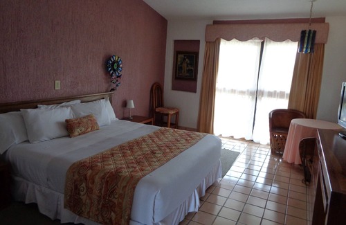 Ziracuaretiro Hotel | Hotel Campestre Hacienda Caracha