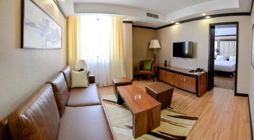 Razgrad Hotel | Hotel Cartoon Razgrad