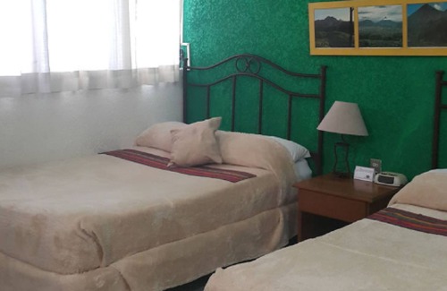Flores Hotel | Hotel Casa Flores De Tikal