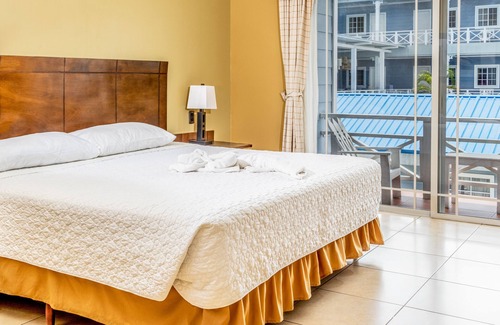 Flores Hotel | Hotel Casona del Lago