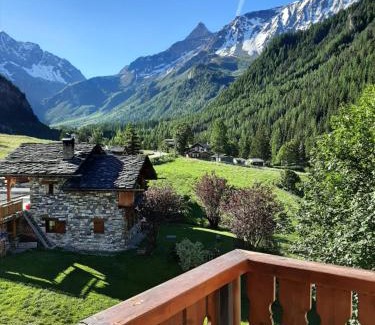 Nancroit Ski Chalet | Hotel Chalet du Bon Air