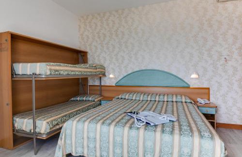 Fogliano Marina Hotel | Hotel Cigno D'Oro