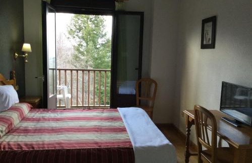 Candelario Hotel | Hotel Cinco Castaños