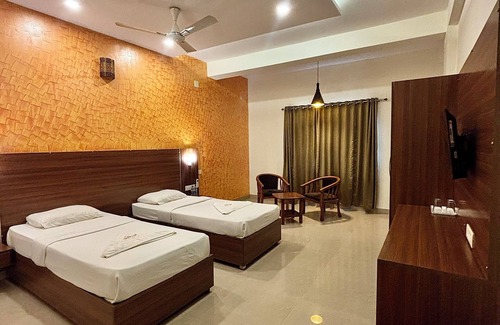 Adyar Hotel | Hotel Citywalk Residency