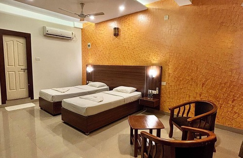 Adyar Hotel | Hotel Citywalk Residency