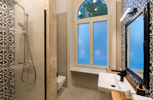 Tirgu Mures Hotel | Hotel Cocosul de Aur
