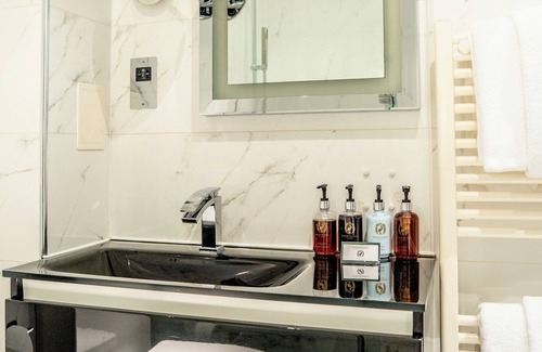 Stirling Hotel | Hotel Colessio