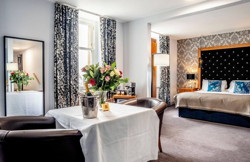 Stirling Hotel | Hotel Colessio