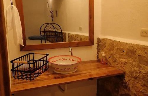 Flores Hotel | Hotel Colibrí Petén