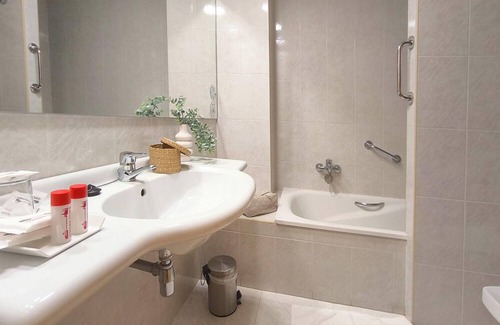 Logrono City Centre Hotel | Hotel Condes de Haro