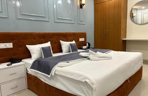 Civil Lines Hotel | Hotel Cosmopolitan Rooms & Banquet