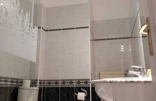 Valras-Plage Hotel | Hotel De La Plage