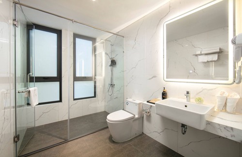 French Quarter Hotel | Hotel De Rond Hanoi