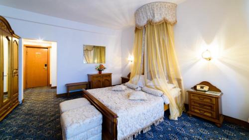 Bacau Hotel | Hotel Decebal