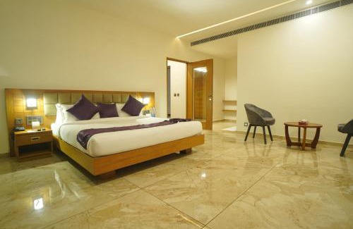 Chittilapilly Hotel | Hotel Devalokam