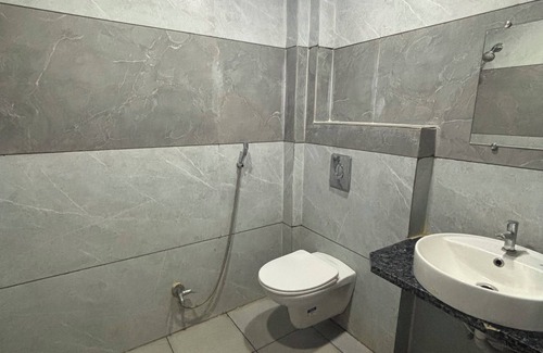 Dewas Hotel | Hotel Dhana Lakshmi Bliss