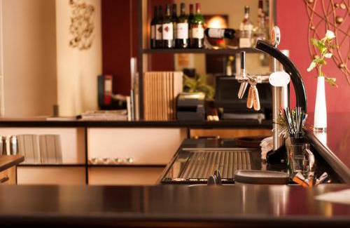 Neumuhlen-Dietrichsdorf Hotel | Hotel Dietrichsdorfer Hof
