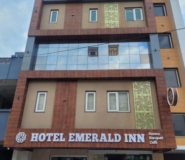 Bhopal Hotel | HOTEL EMERALD INN